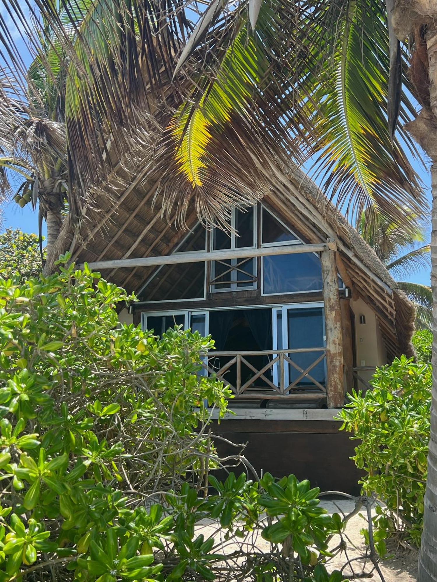 El Paraiso Hotel