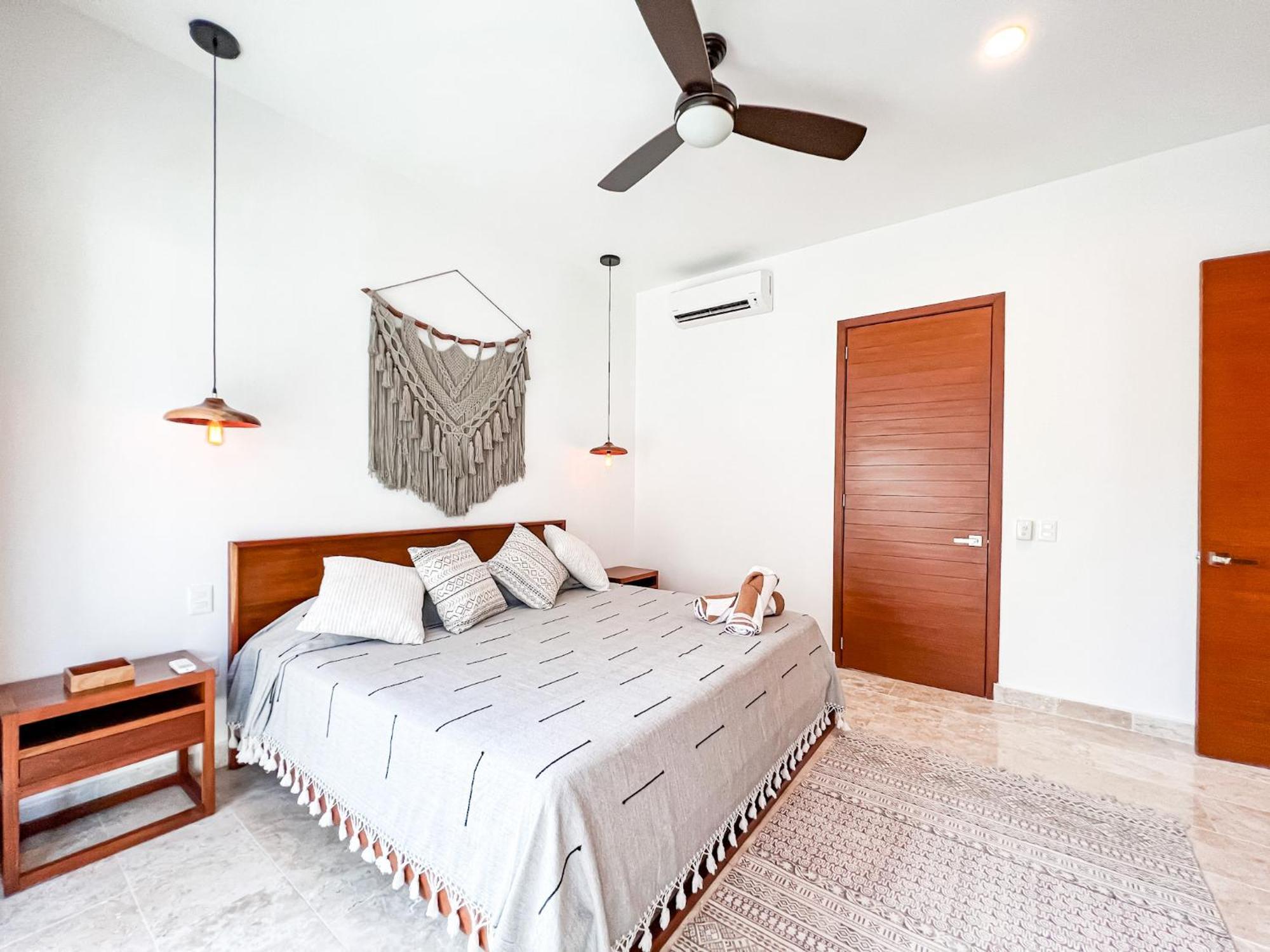 Сasa de vacaciones 3br 3ba Townhouse With Private Pool In La Veleta *
