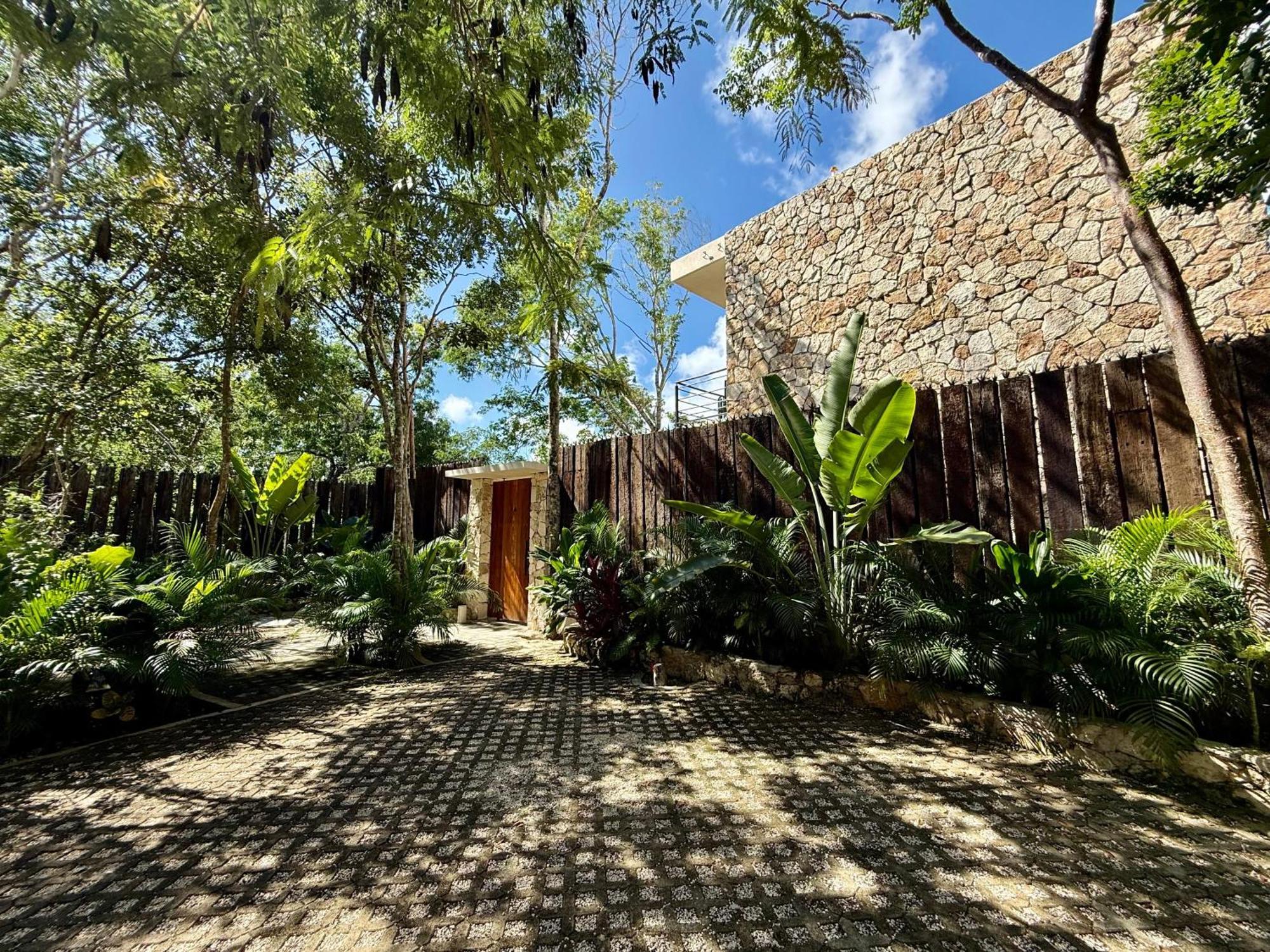Villa Casa Laak, Luxury Villa, 5 Bedroom 7 Bt, Heated Pool
