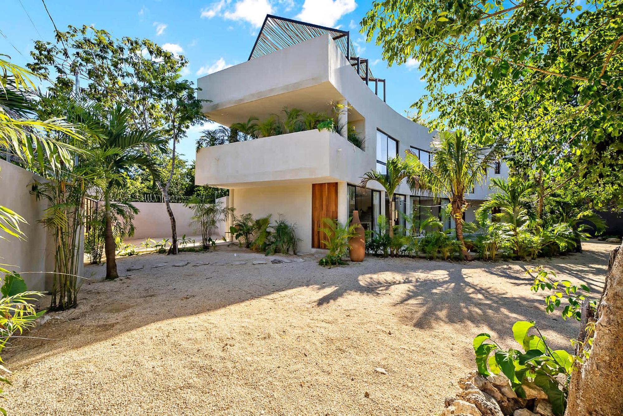 Villa Majestic Jungle With 2 Pools & Rooftop Bbq