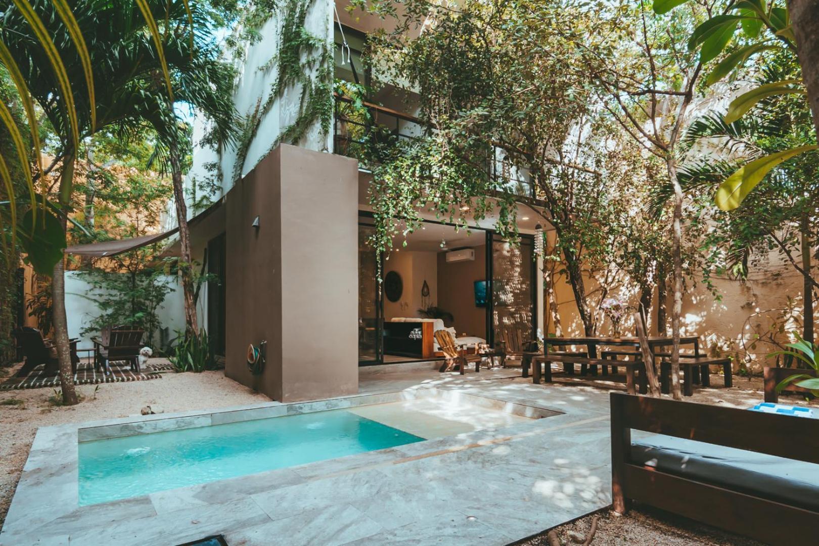 Serene 4br W Pool Hot Tub 1xfree Breakfast *