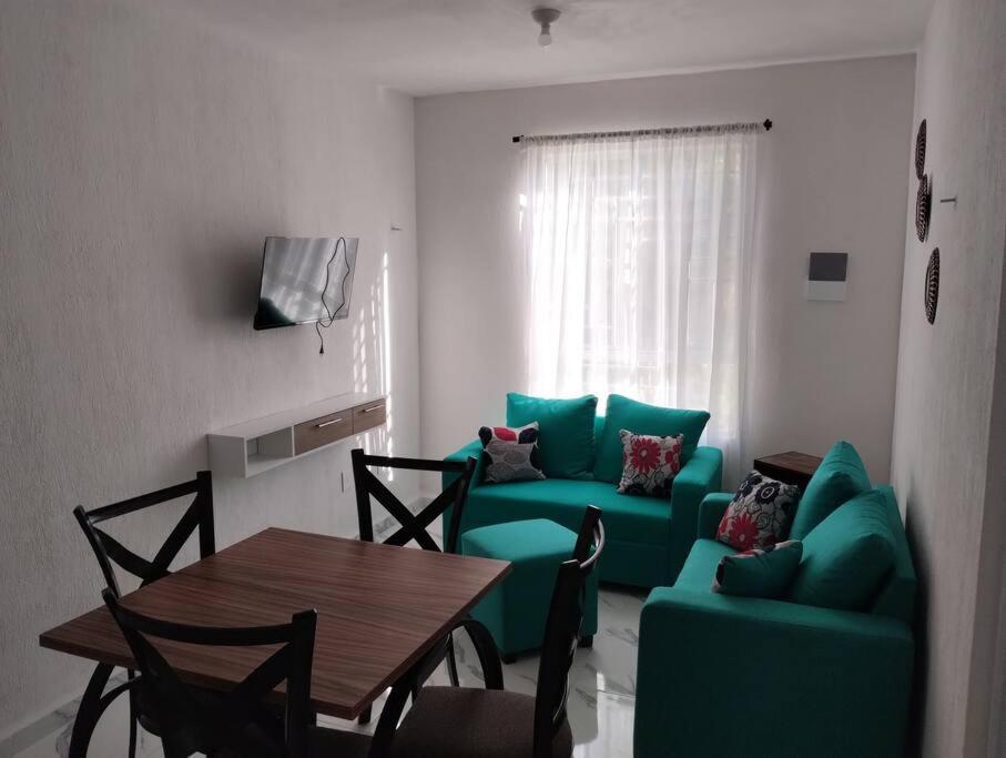 Departamento Con Vista A Alberca, Aldea Apartamento *