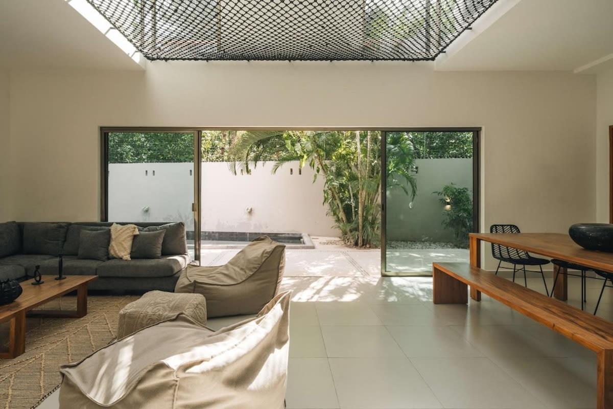 Сasa de vacaciones Stunnig 6br Villa, Minimalist Design, Aldea Zama *