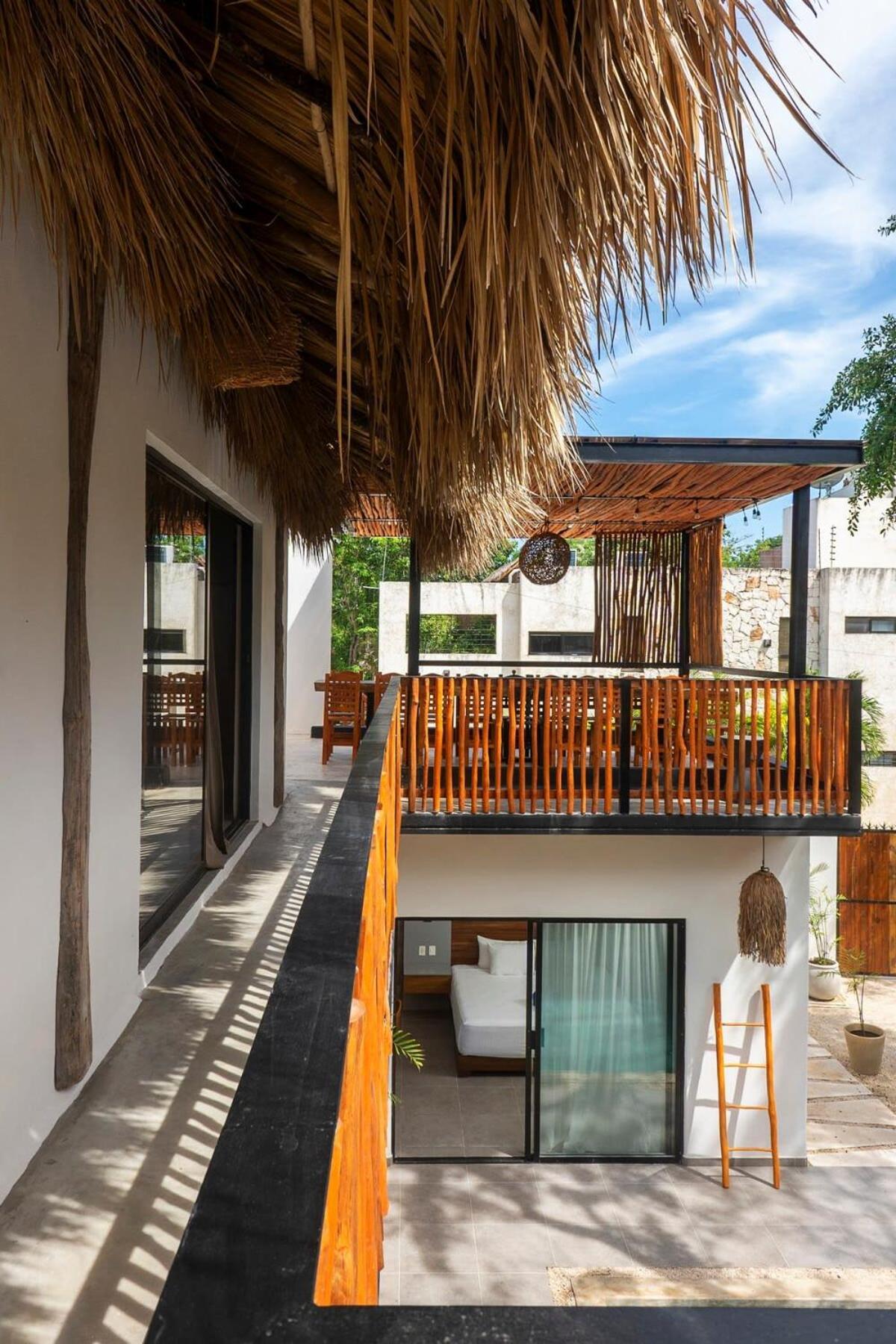 Grand 7br Jacuzzi Pool & Charming Patio Villa