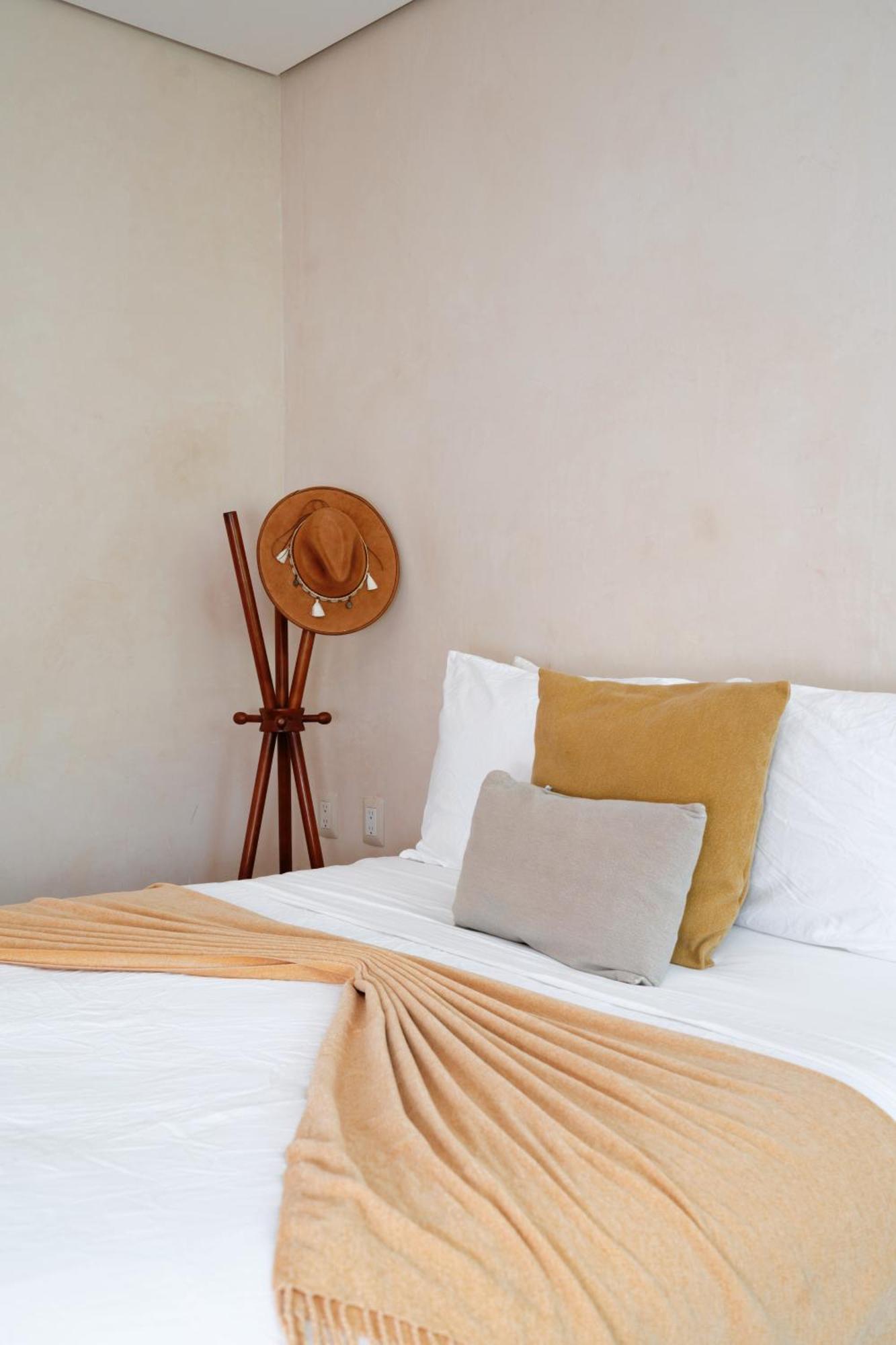 Tikal Villa *