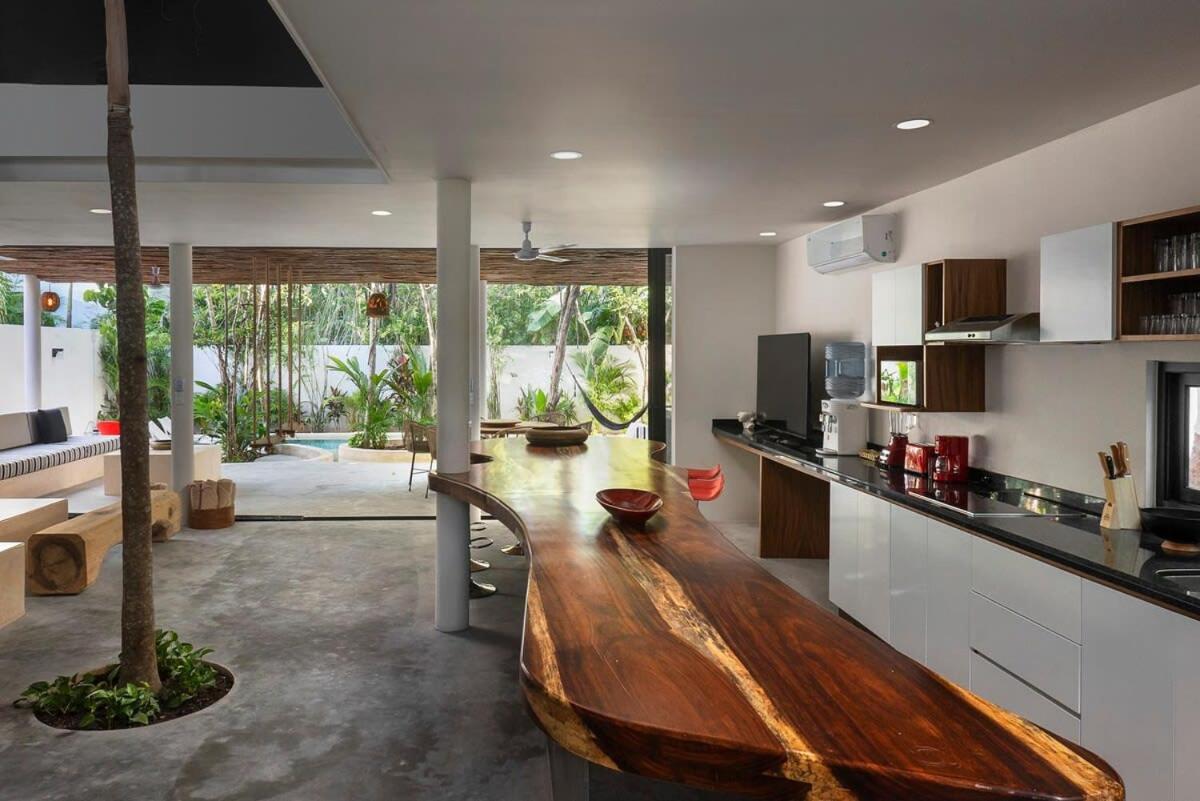 4br Jungle With Jacuzzi In Private Gated Community *