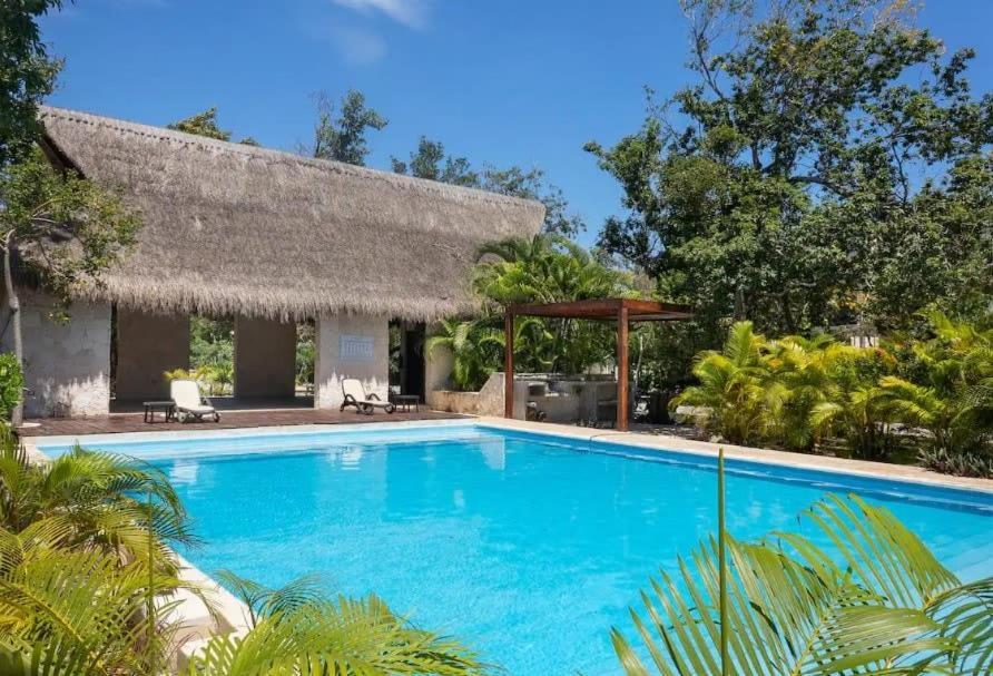 Сasa de vacaciones 4br Jungle With Jacuzzi In Private Gated Community