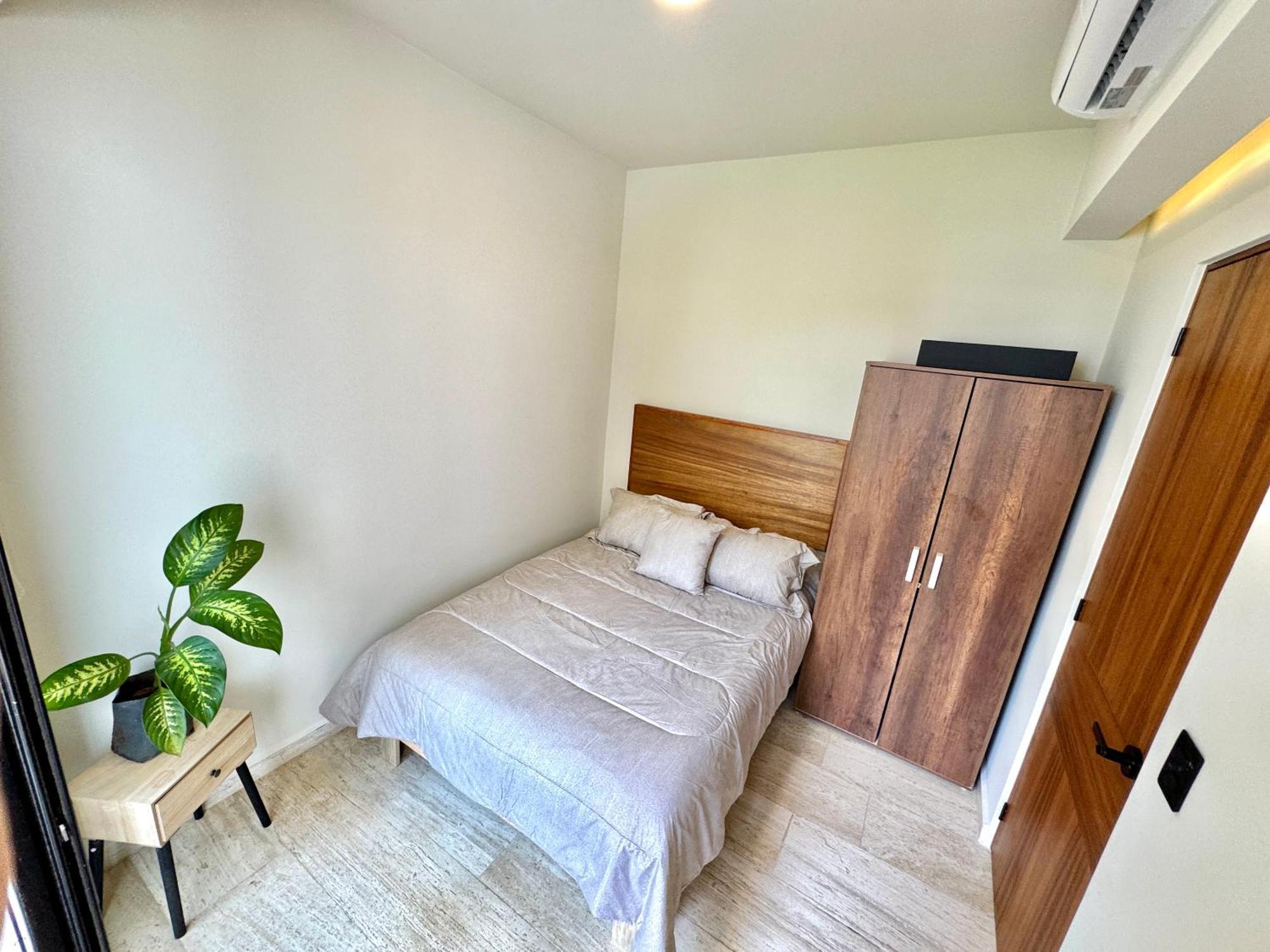 Chic 2br Condo, Private Jacuzzi And 2 Free Bikes *