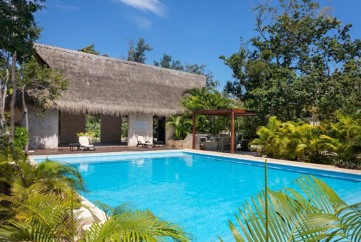 4br Jacuzzi Private Pool Gated Community Villa Tulum