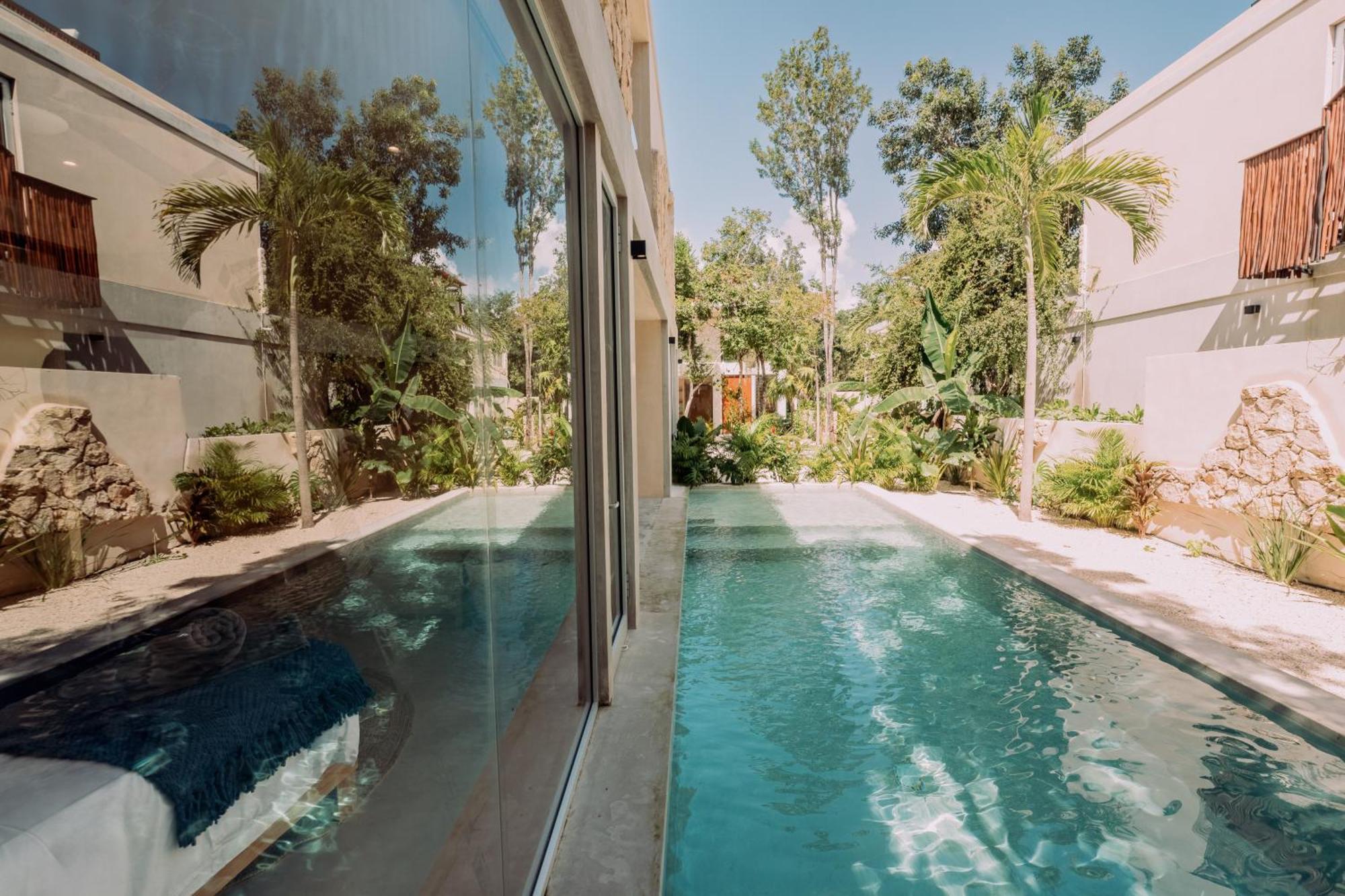 Oasis Private Pool Rooftop Holiday home *