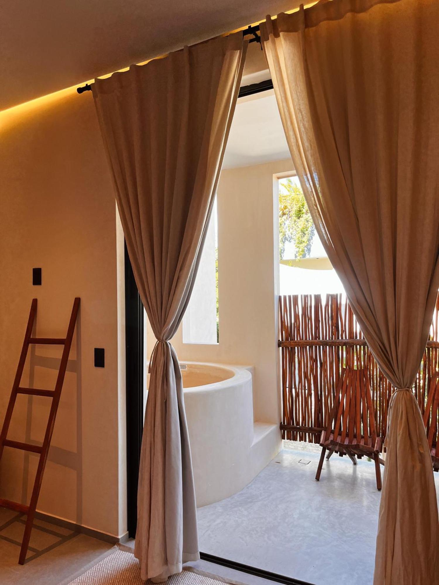 Apartahotel Tierra - Pool & Roof Panoramic