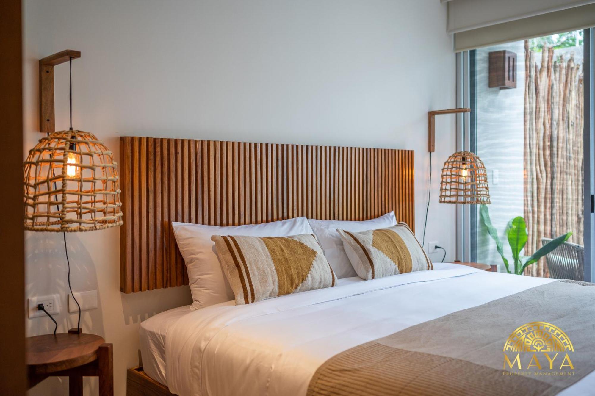 Apartahotel Nhoa By Maya Pm