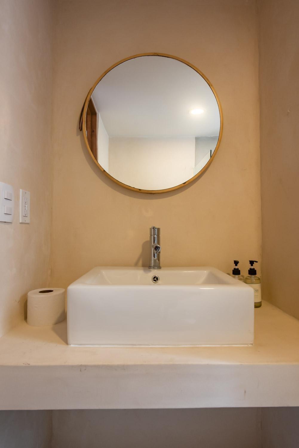 Bright & Centric With Rooftop Pool In Downtown *