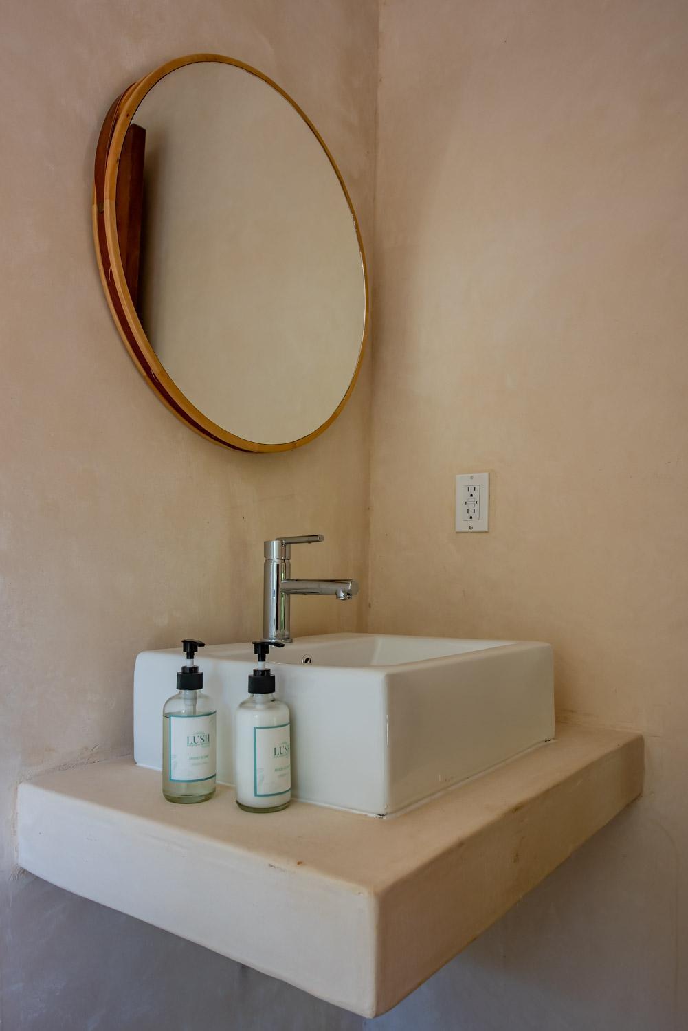 Bright & Centric With Rooftop Pool In Downtown Apartamento Tulum