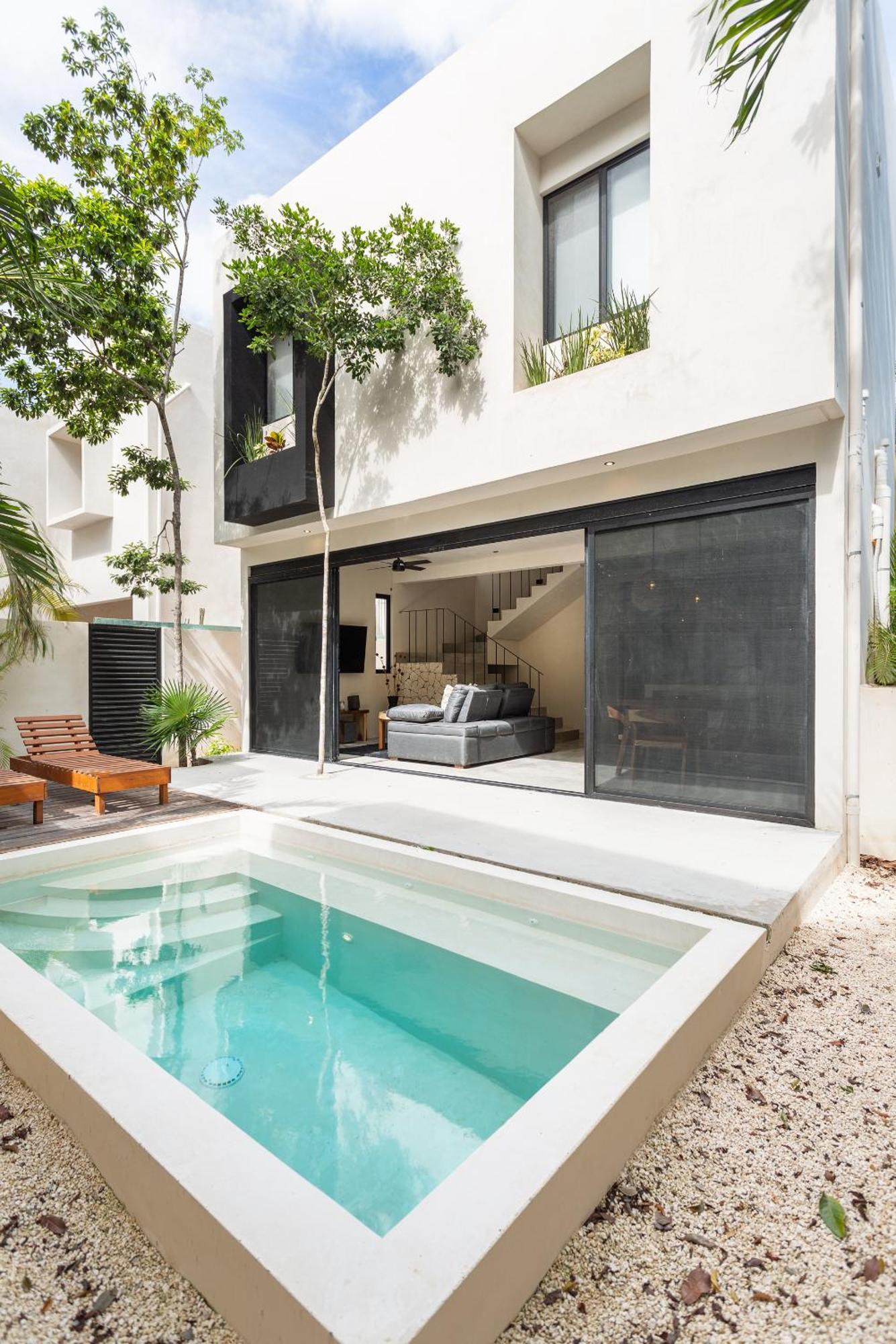 Luxury Near 10 Px Villa *