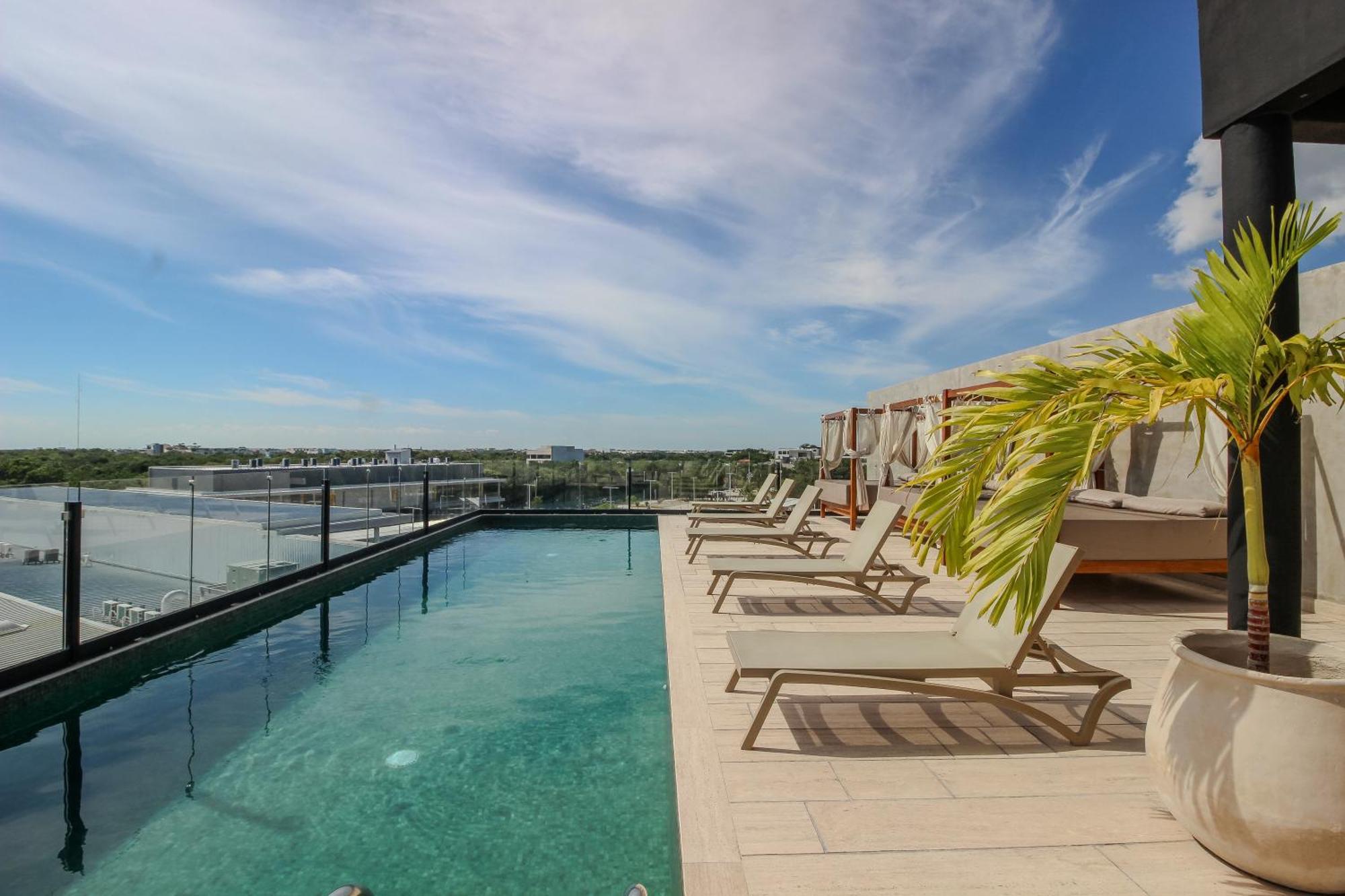 Luxury With Rooftop Pool In Location Apartamento *