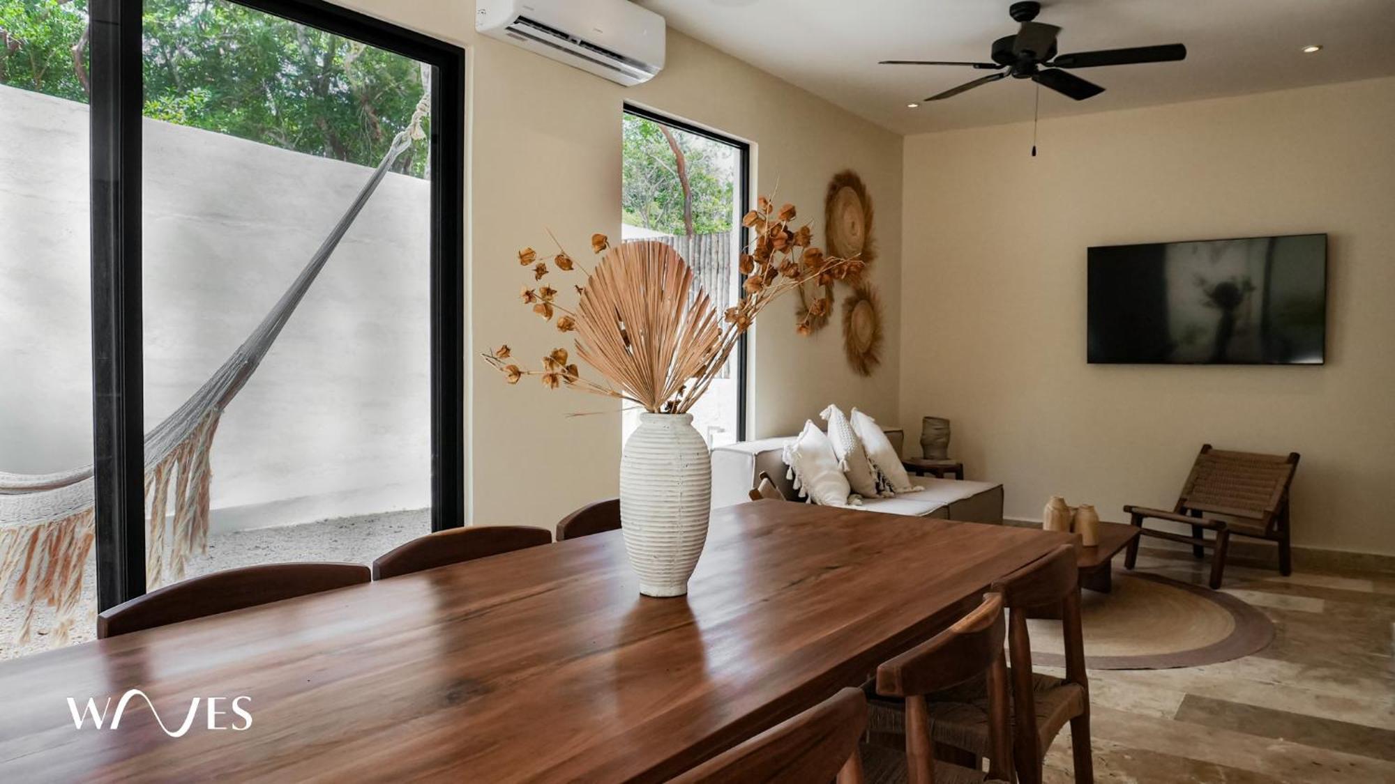 Exclusive Spacious 2 Br. Apt. Wprivate Pool Sonos Audio Speakers Apartment