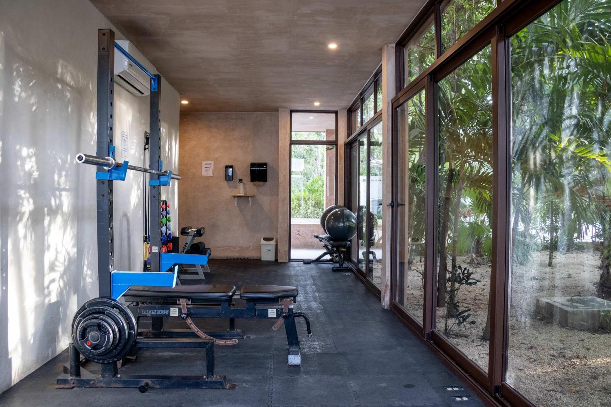 Modern With 2 Bdr Gym & Pool Tulum