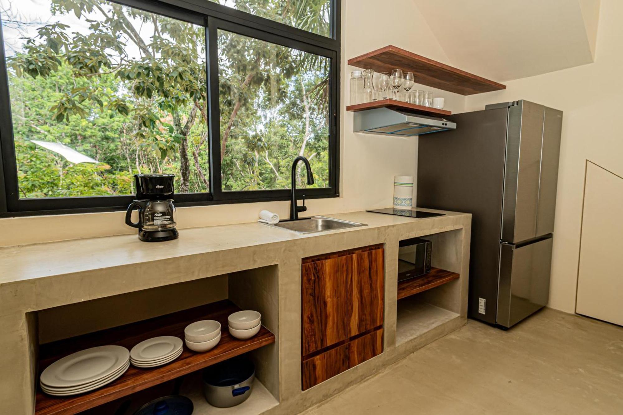 Downtown Delight -roof With Pool & Bbq & Jungle Gym *