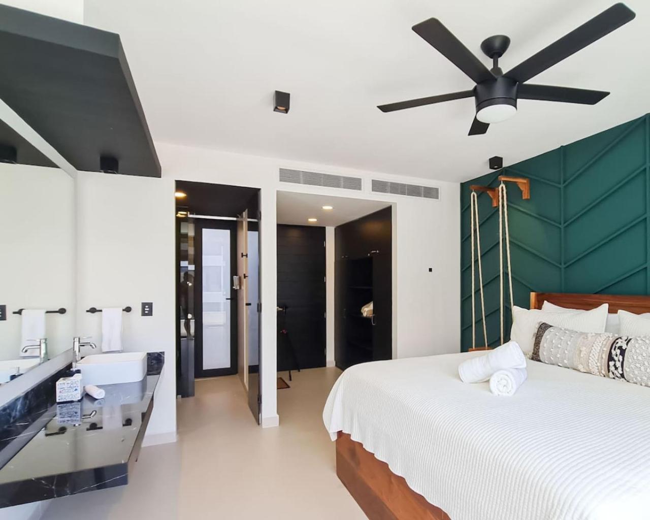 Blanca Incredible 2br - Private Pool Free Club Villa *