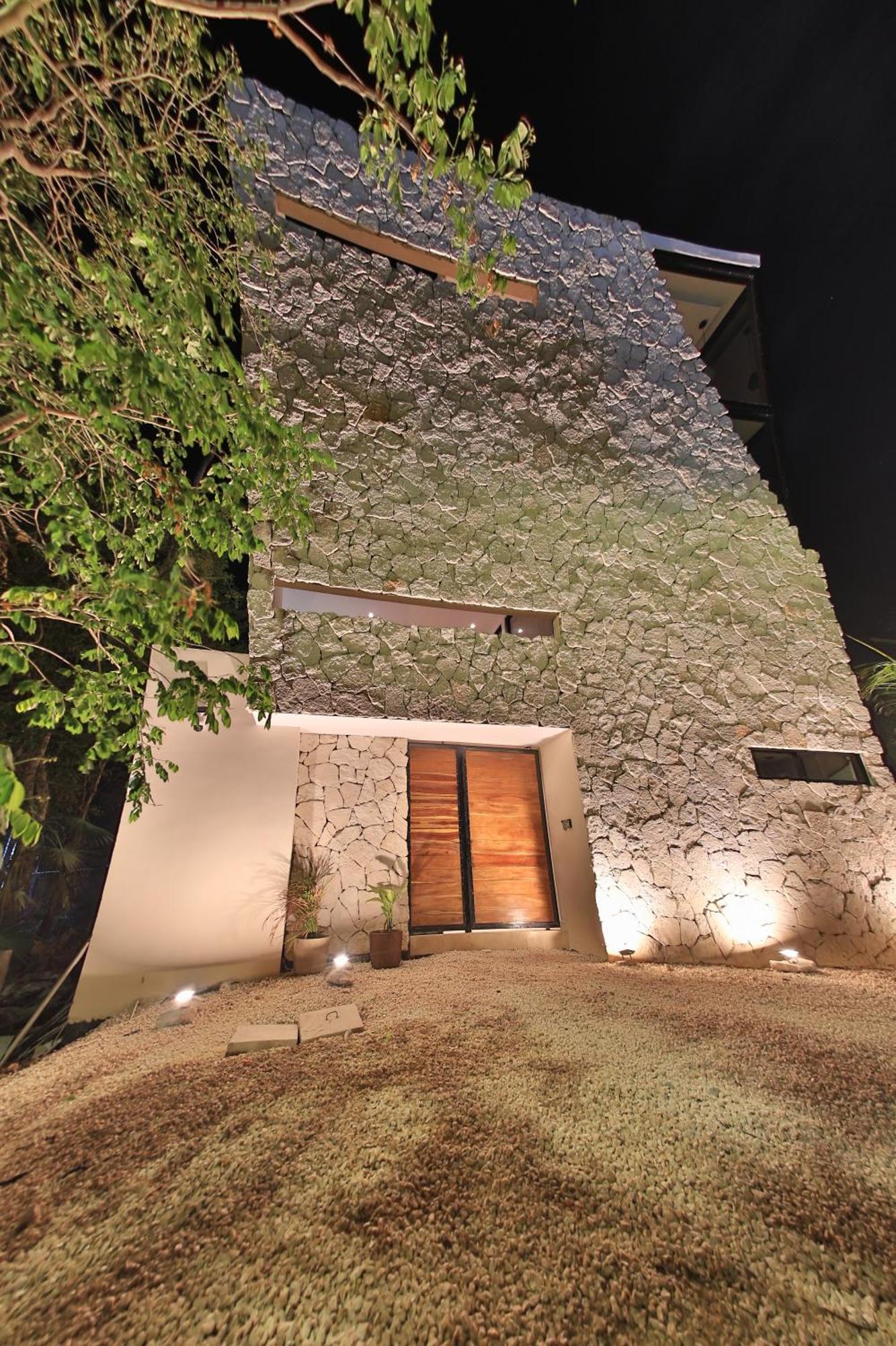 Sak Tuunich Luxury Residences Apartahotel