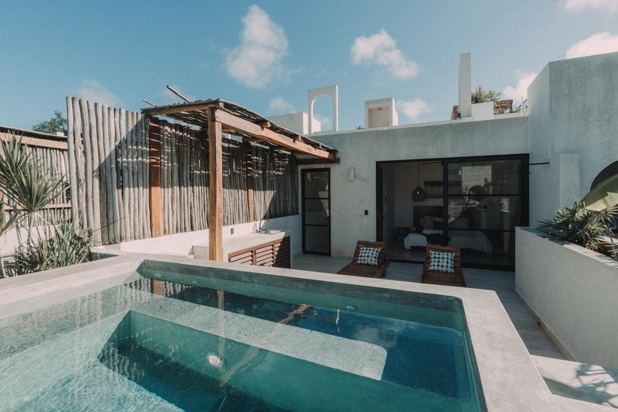 Architects Dream Stylish 4-bedroom Villa *
