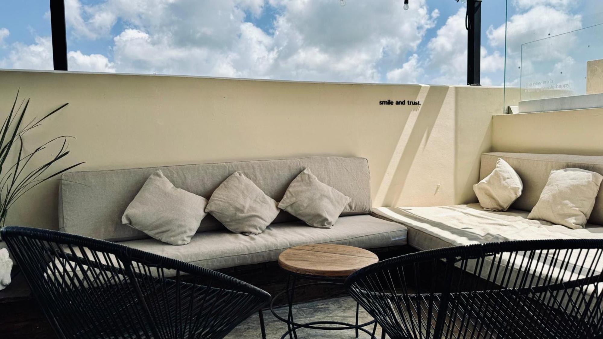 Noah Hotel