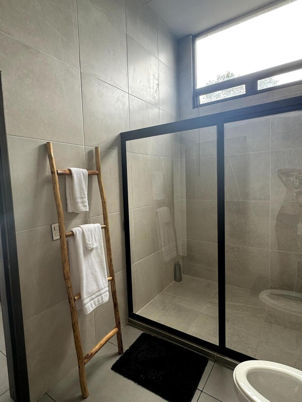 Сasa de vacaciones Charming 3bedroom House In