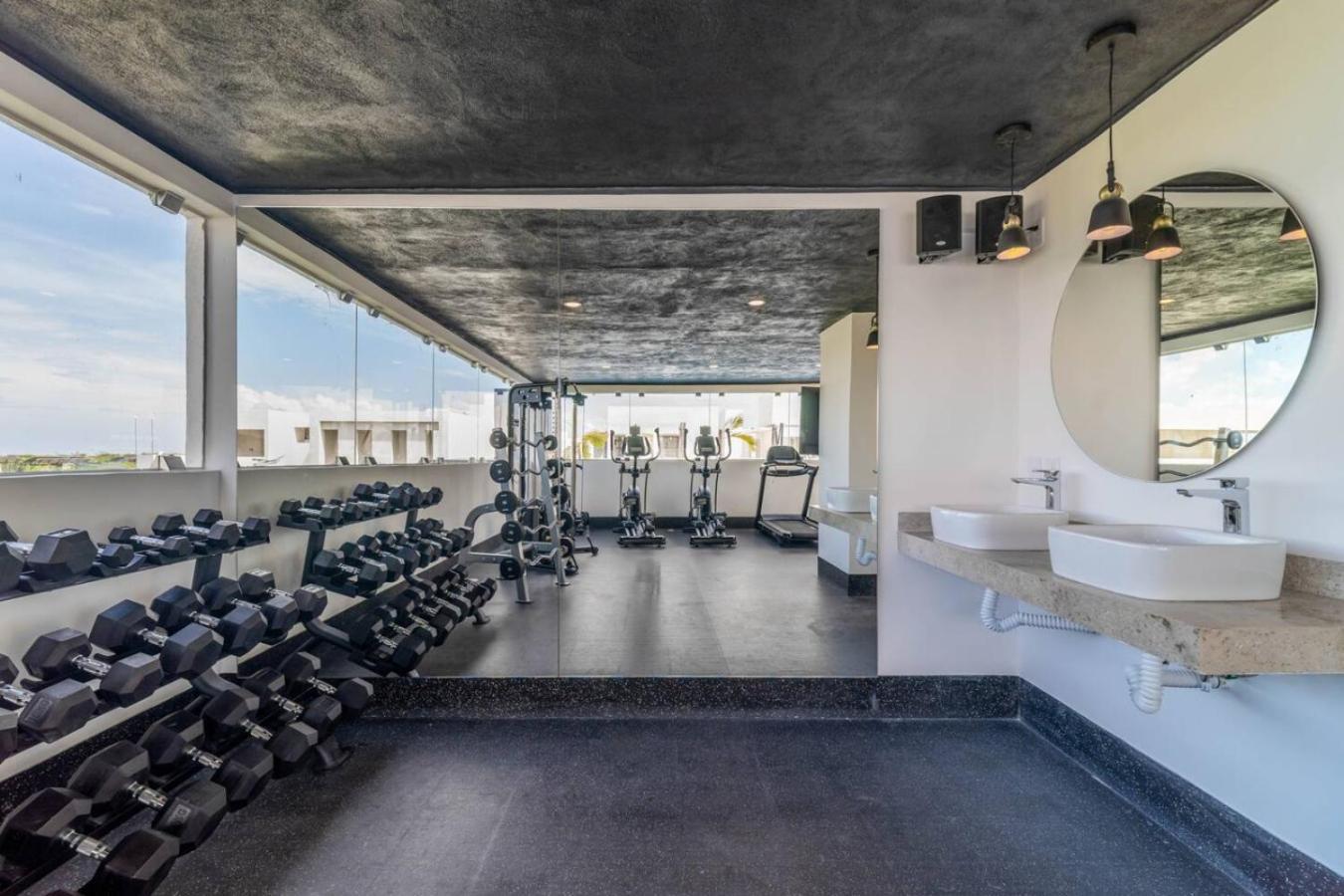 King With Private Balcony, Gym, Rooftop Pool Holiday home Tulum