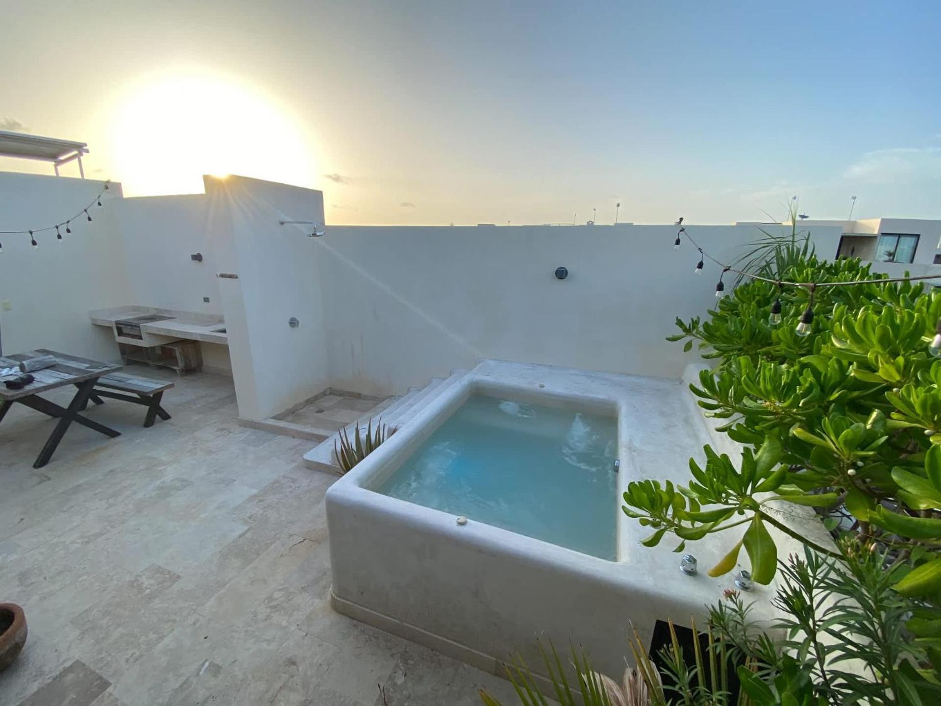 Apartamento Tropical Haven - Luxury With Private Rooftop Pool And Amazing Pool View
