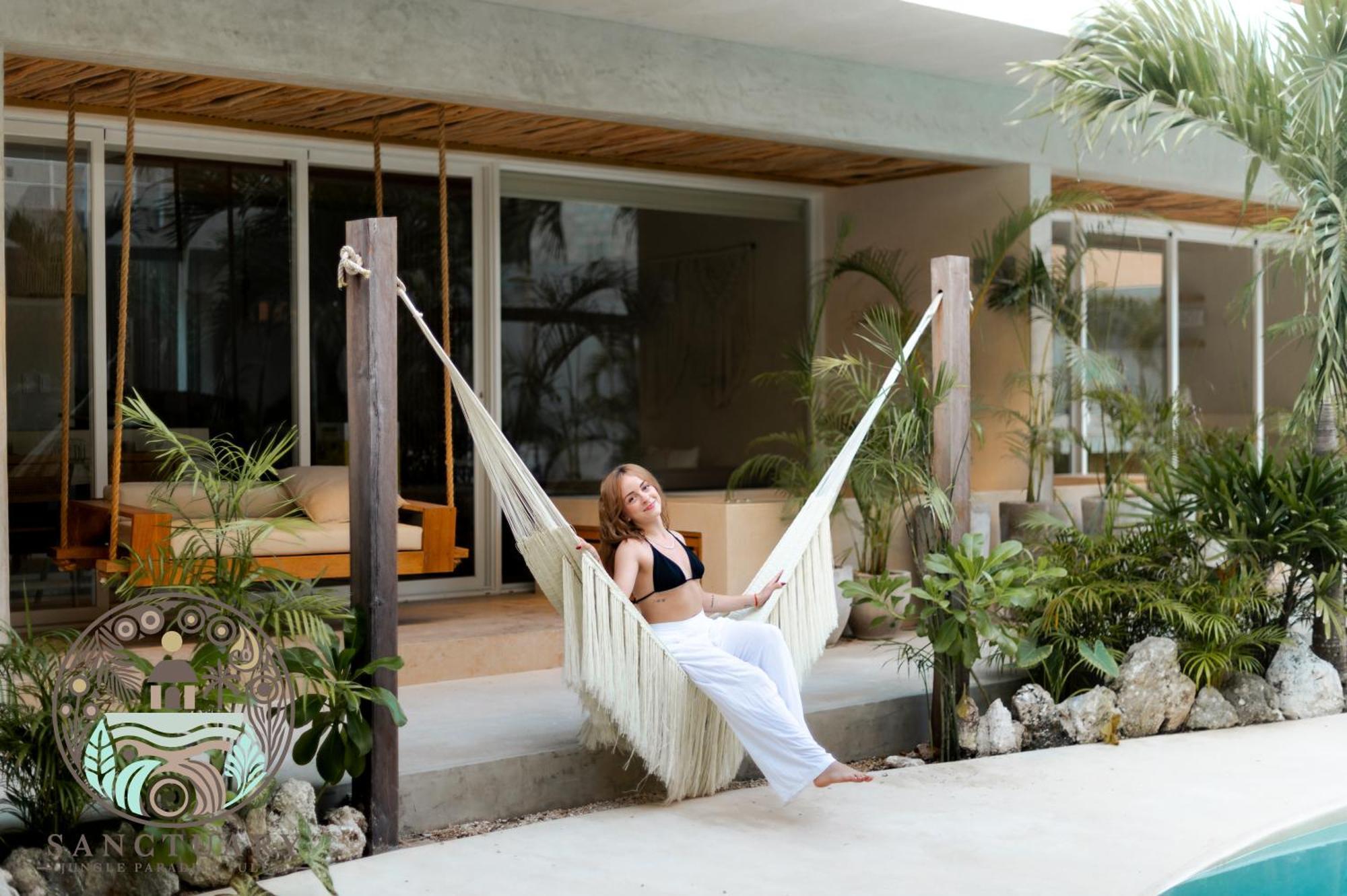 New Sanctuary With A Jacuzzi And Private Tub In The Jungle Apartment *