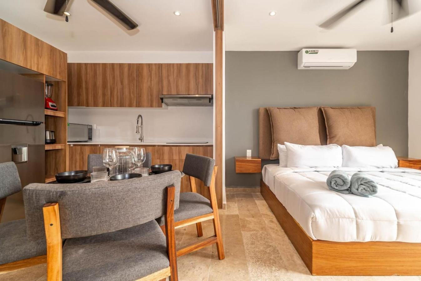 King With Balcony, Rooftop Pool In Trendy Aldea Zama Сasa de vacaciones *
