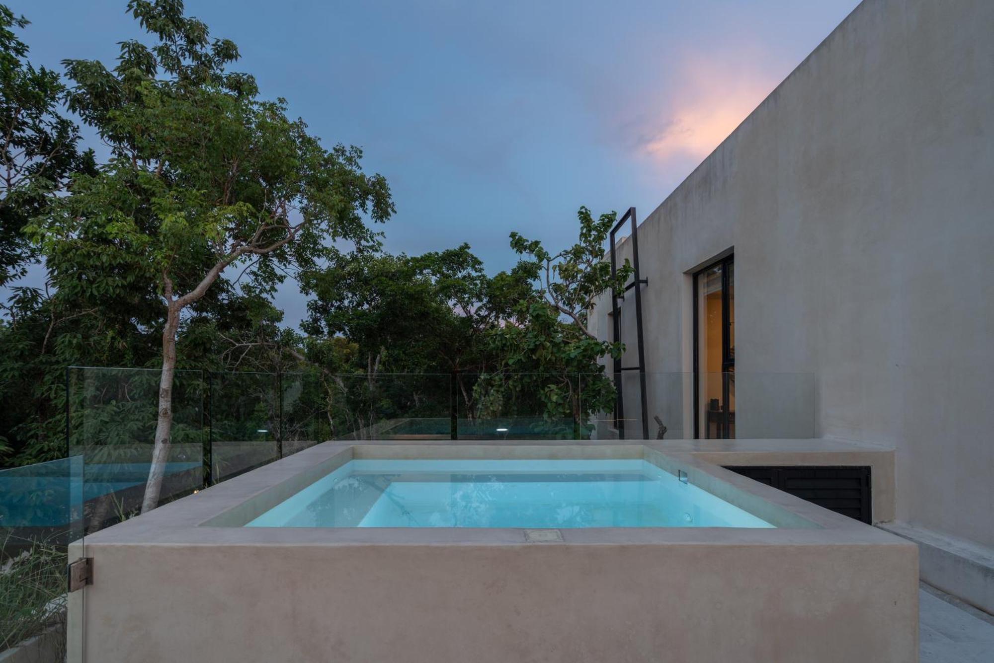 Escape Private Pool, Terrace & Boho Vibes Apartment