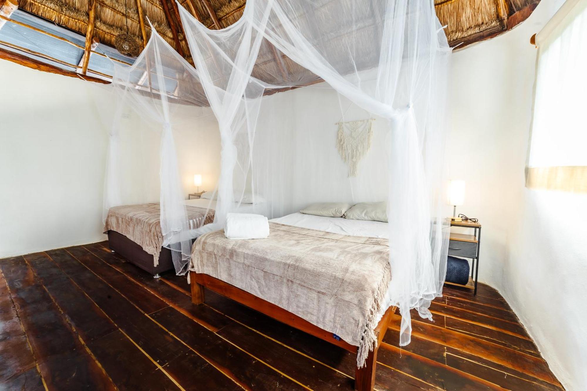 Hotel Co.bañitas Tulum