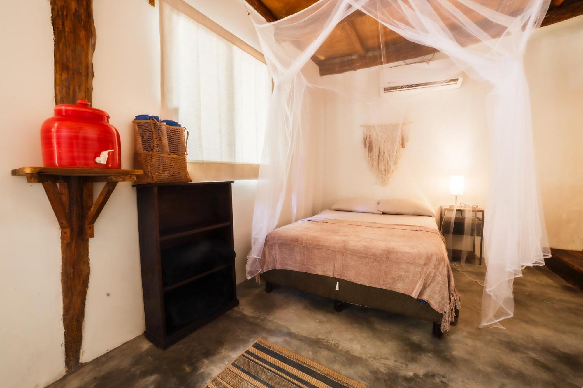 Hotel Co.bañitas
