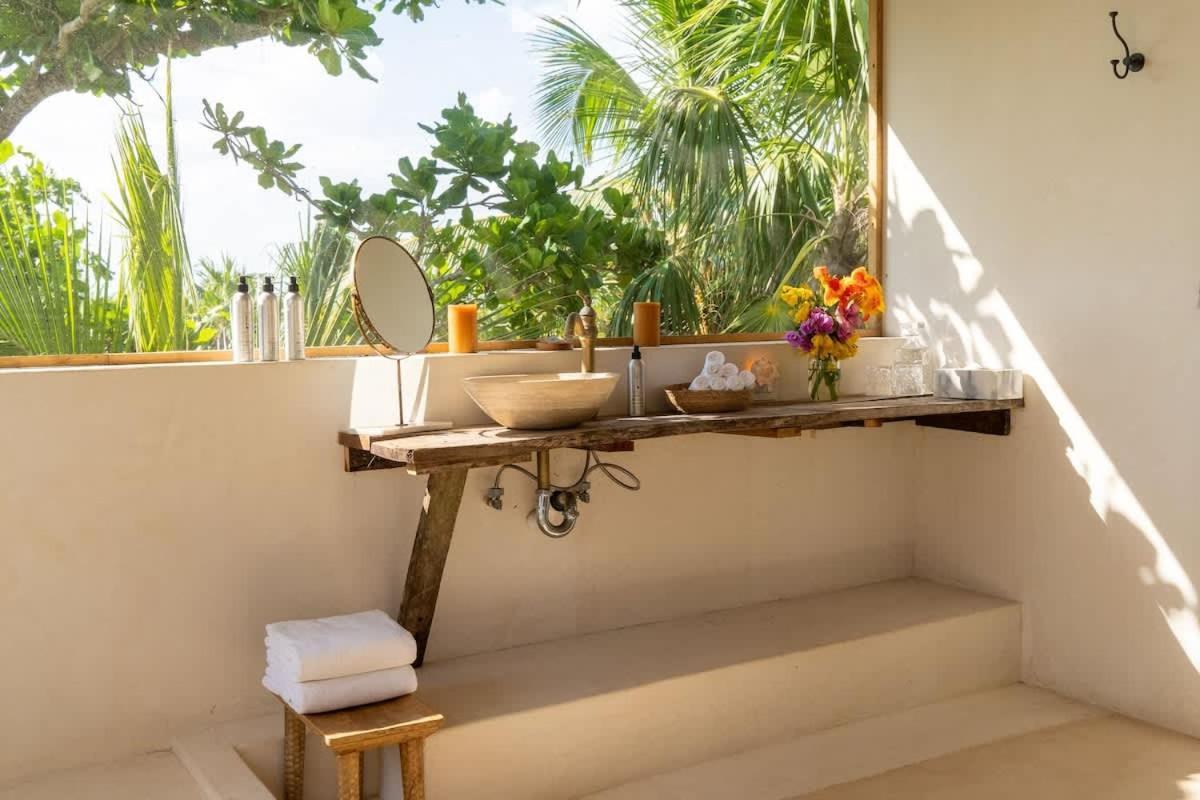 Beautiful 5 Bedroom Beachfront Tulum