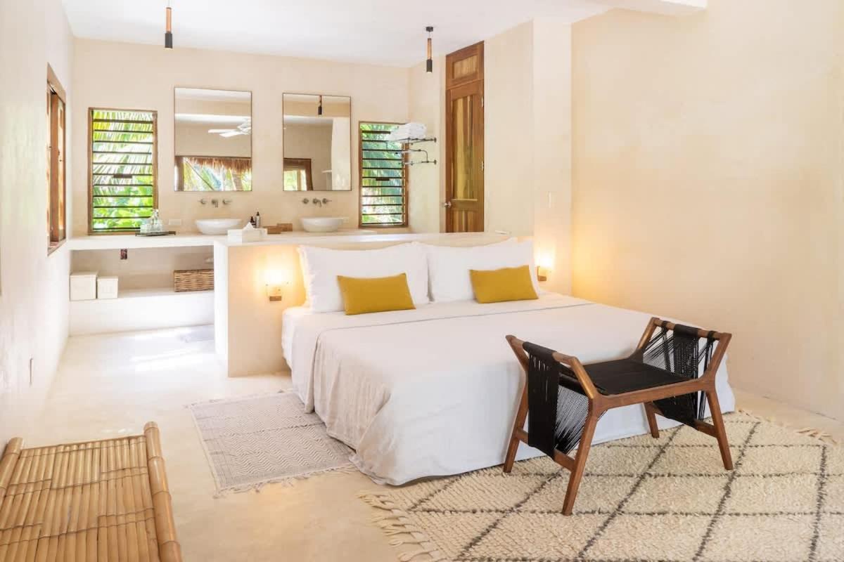 Villa Beautiful 5 Bedroom Beachfront *