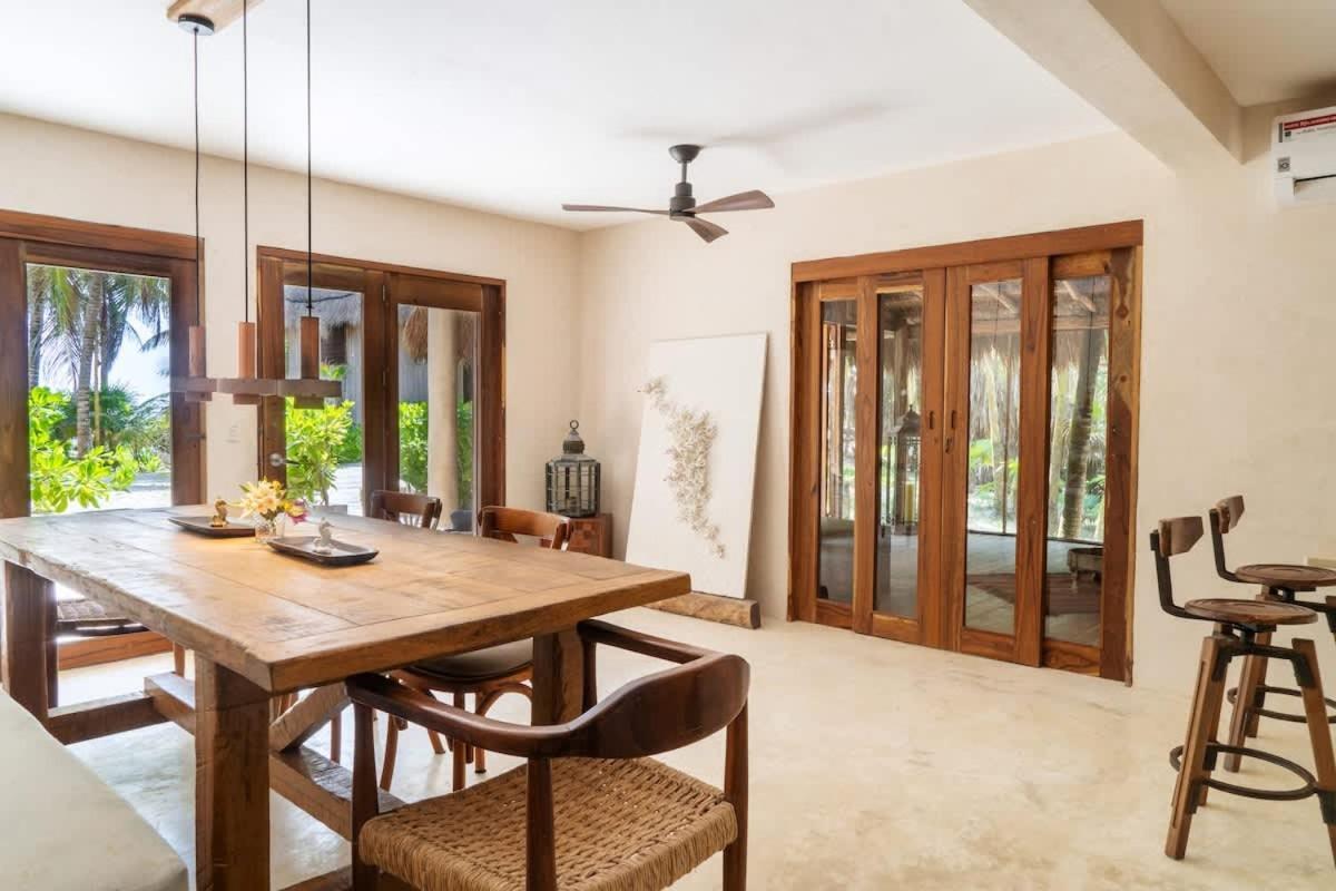 Villa Beautiful 5 Bedroom Beachfront Tulum