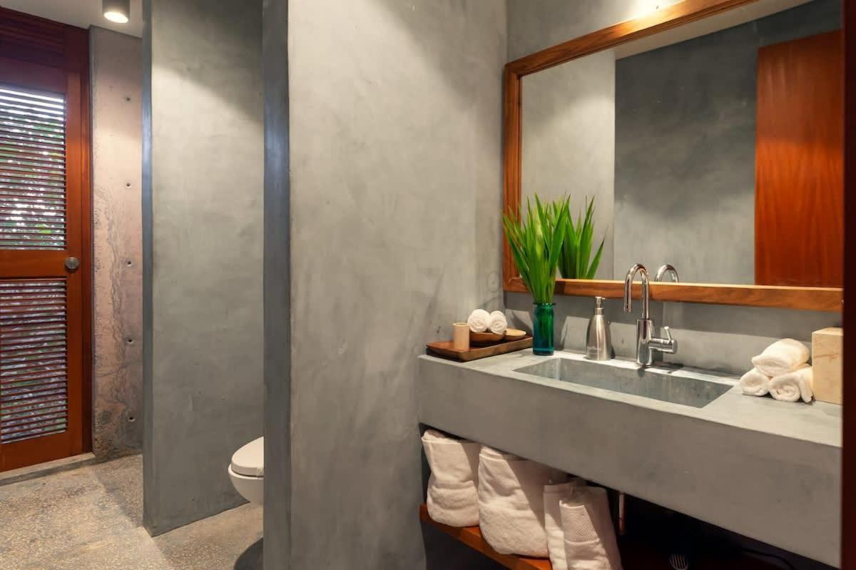 Сasa de vacaciones Design Awards With 4br And Sky Pool *