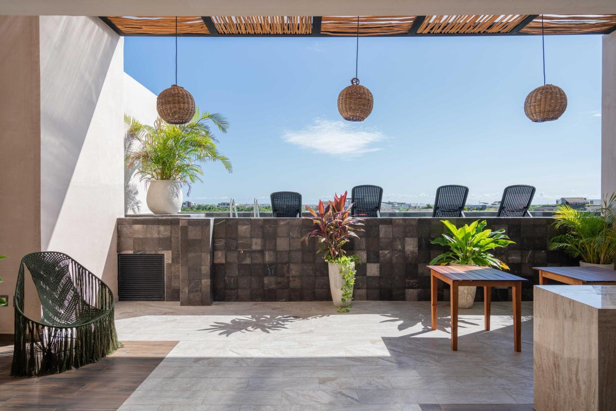 Phimai & Infinity Pool, Fast Wifi, Nespresso & Netflix Apartamento