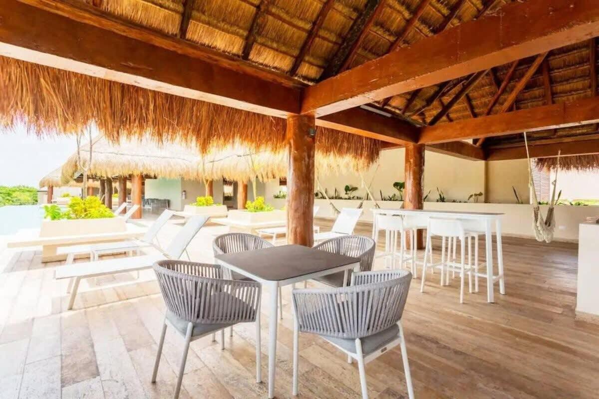 2 Bedroom Amazing Pool Amenities Wifi 2fl Gym *