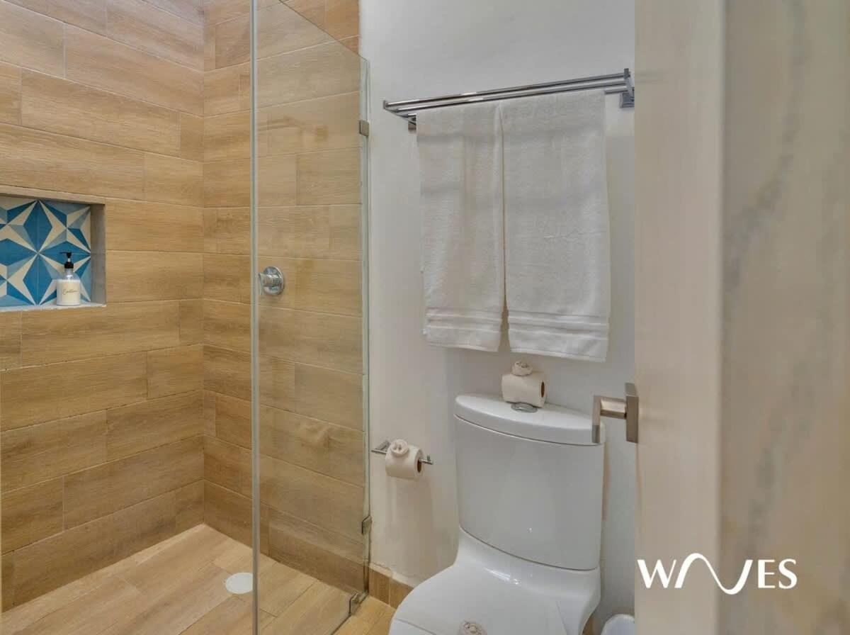 Great Located Spacious 2 Bedroom With Amazing Terrace By Waves Management Villa