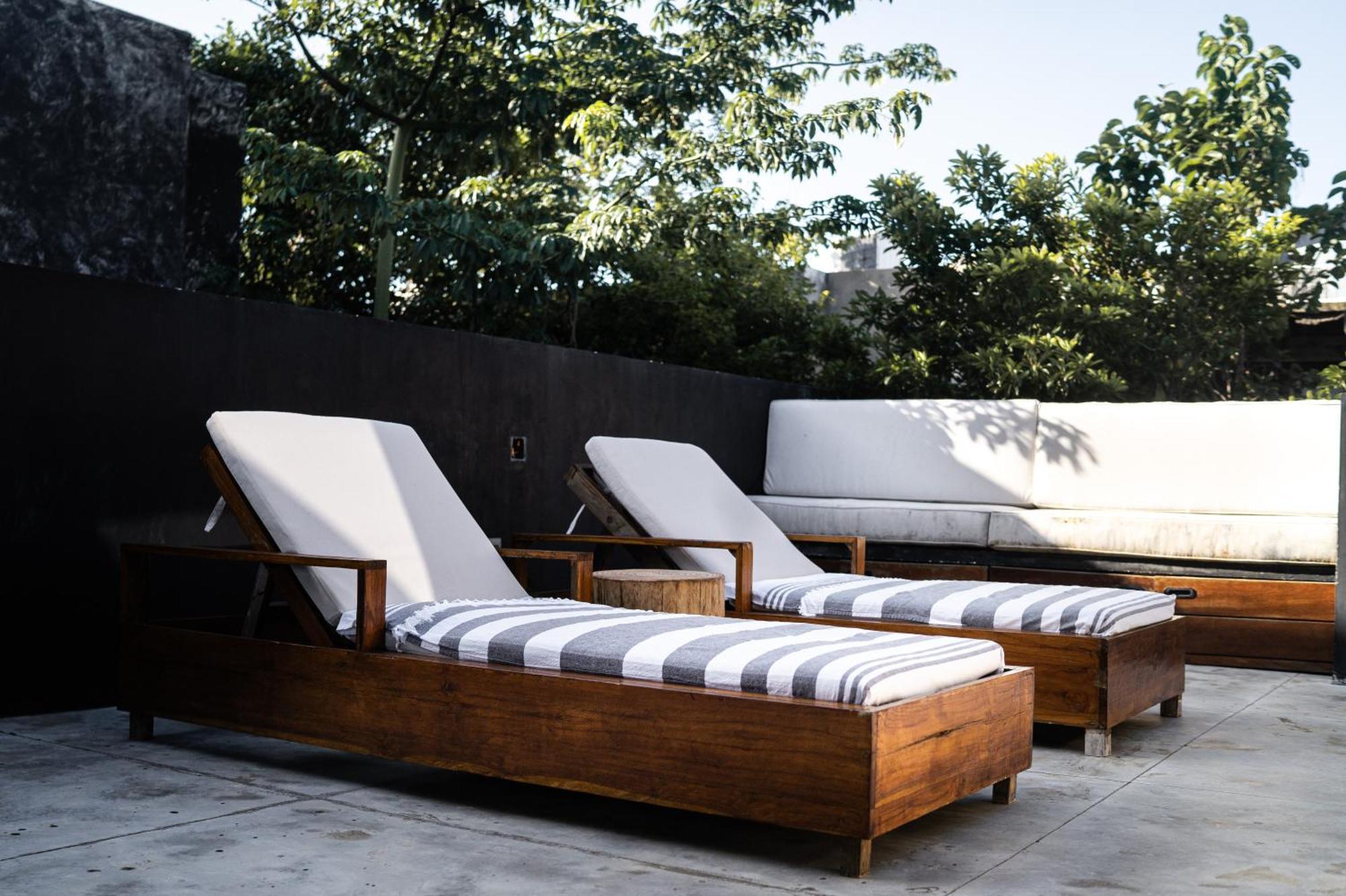 Villa Design Luxury Duo Villas, 24 Pax, 5 Pools & 2 Rooftops, Bbq, Near