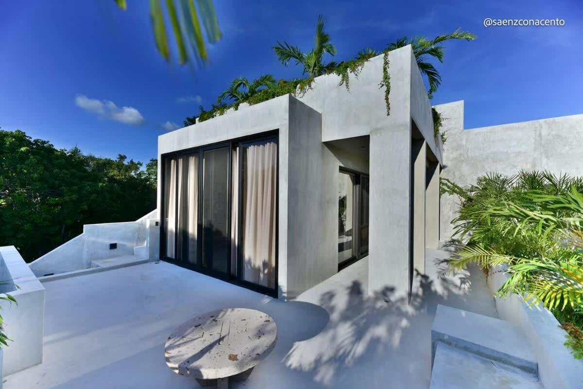 Сasa de vacaciones Brutalist 7br Masterpiece Design, Luxury Pool *