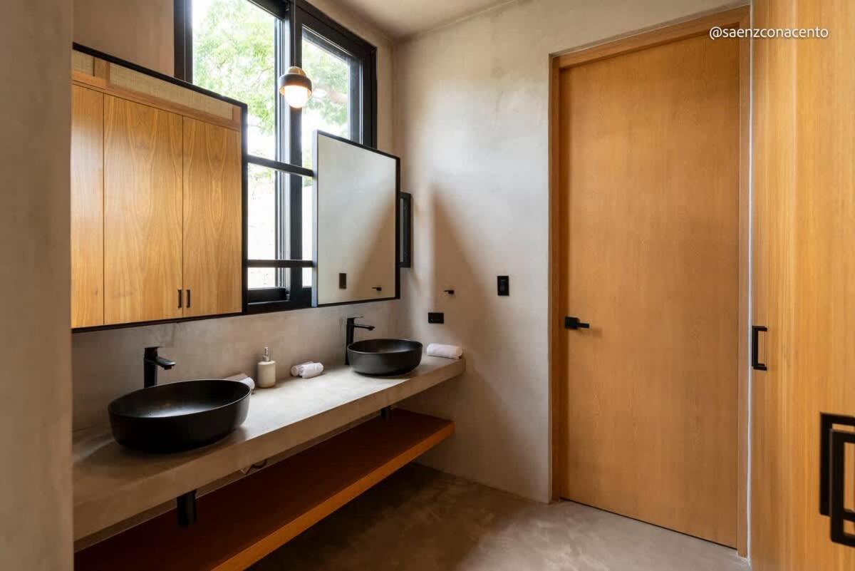 Brutalist 7br Masterpiece Design, Luxury Pool Сasa de vacaciones
