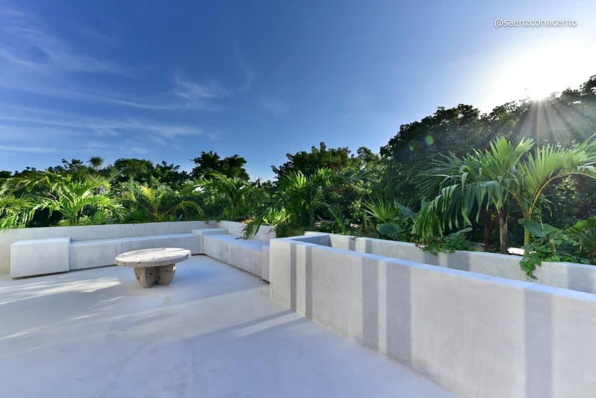 Сasa de vacaciones Brutalist 7br Masterpiece Design, Luxury Pool