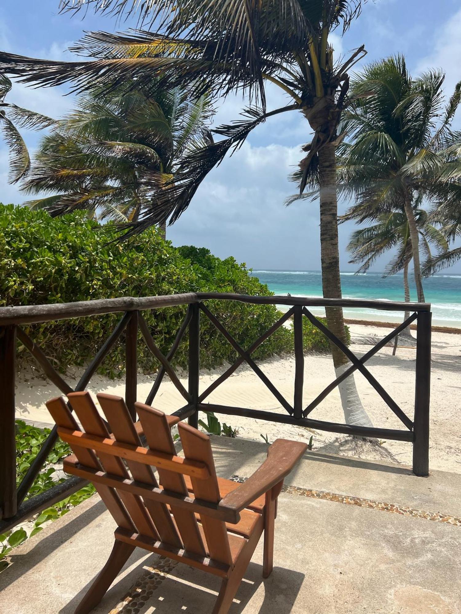 El Paraiso Hotel
