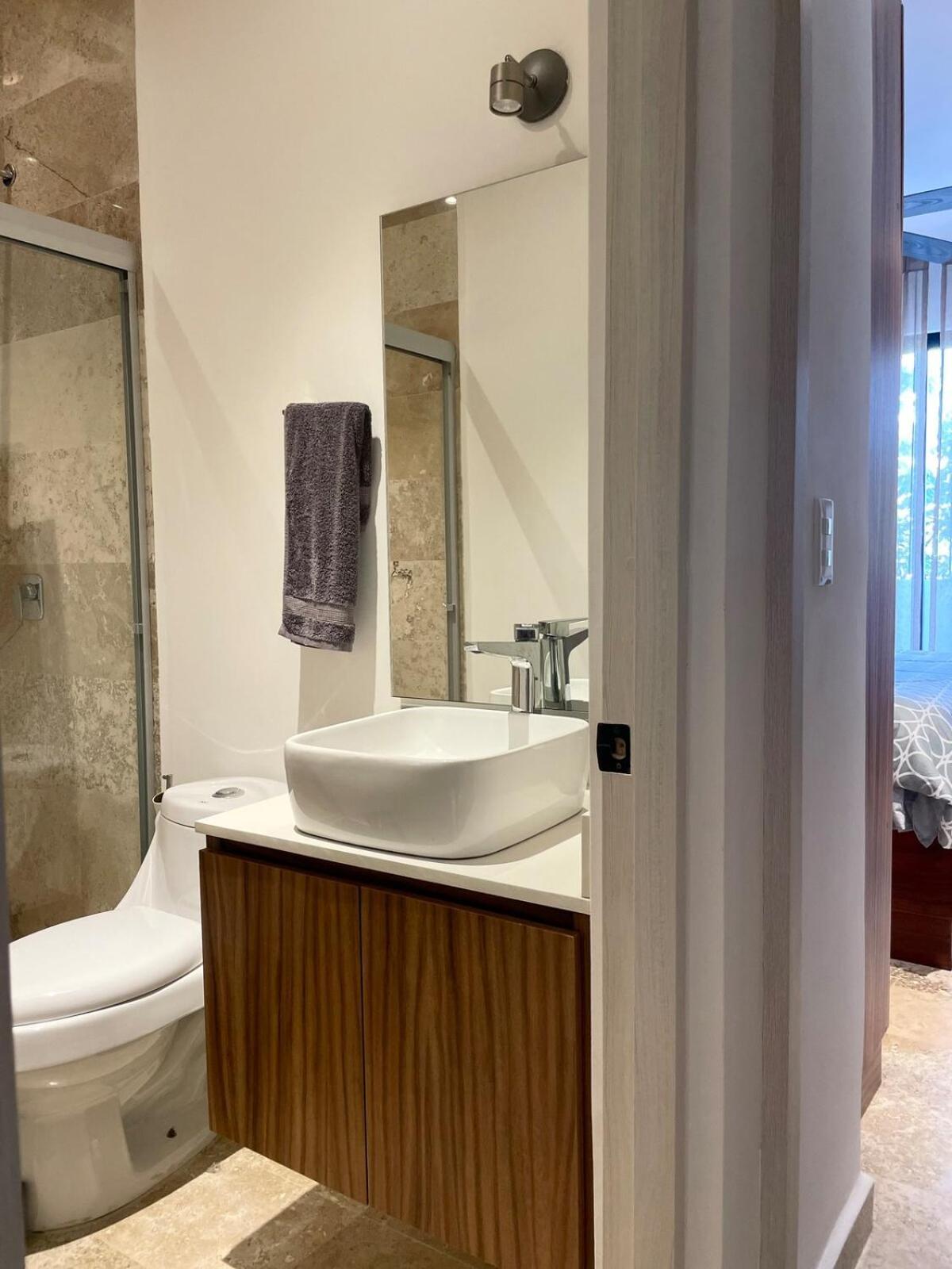 Apartamento 2 Bedrooms 10 Minutes To The *