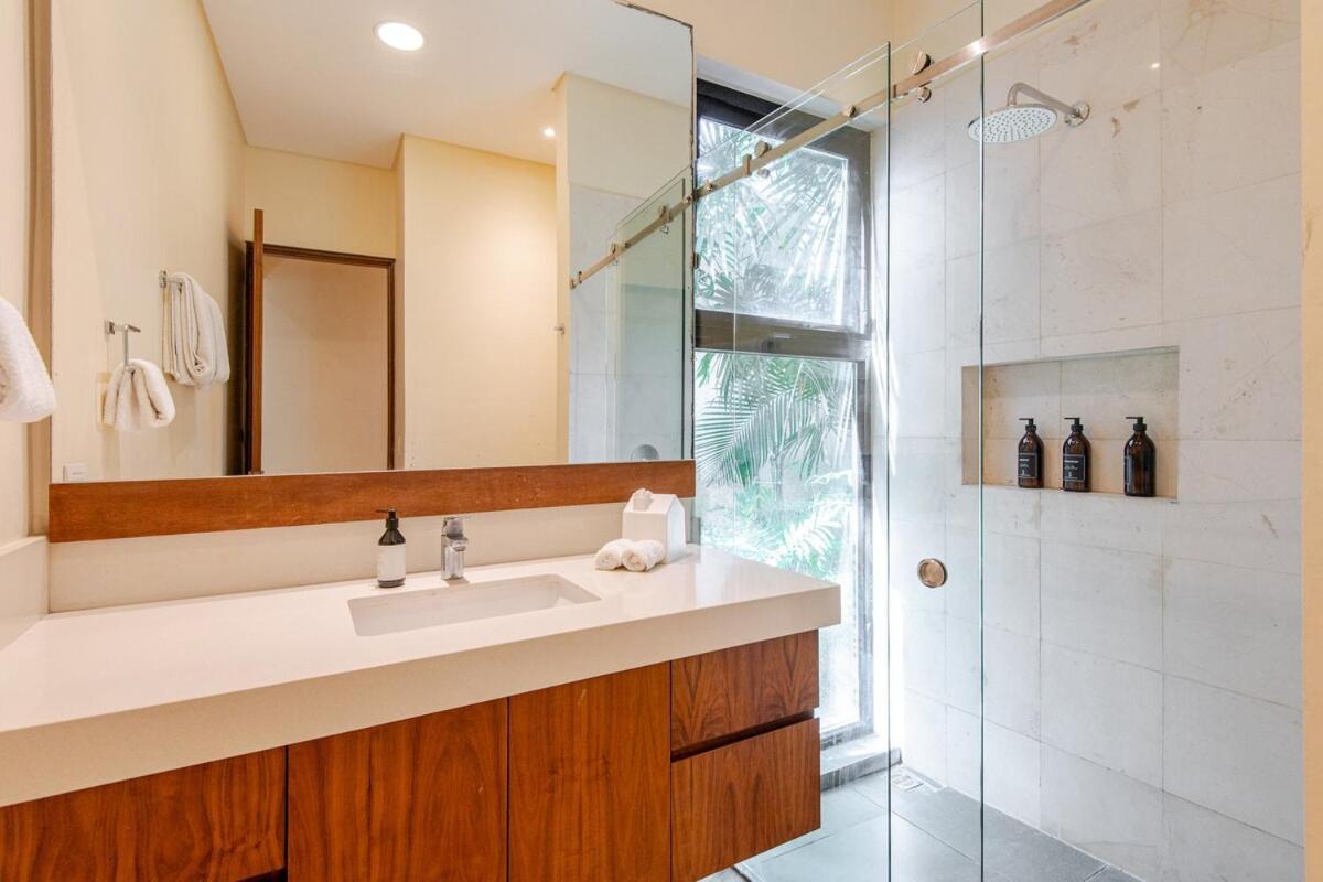 Enjoy Nature At With 100 Year Old Tree, Private Pool & Concierge Service