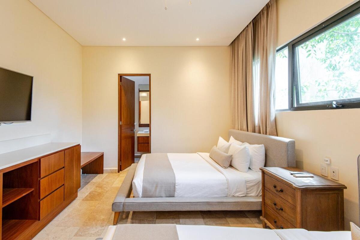 Villa Enjoy Nature At With 100 Year Old Tree, Private Pool & Concierge Service